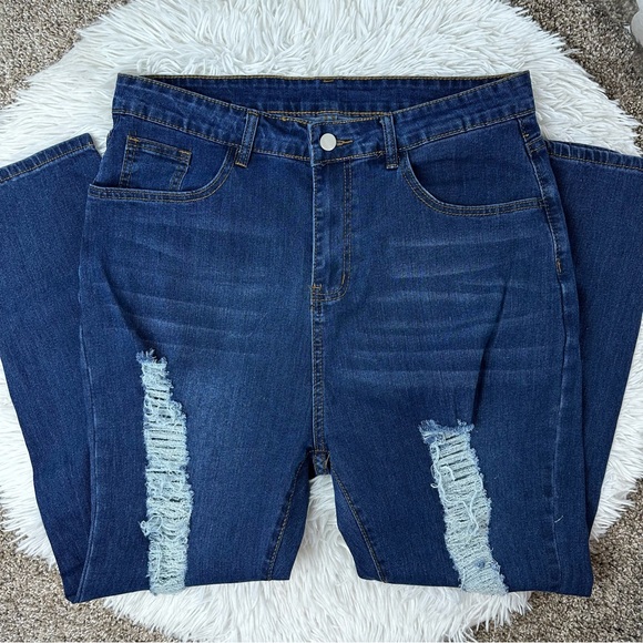 Boutique Chic high waisted dark wash distressed skinny jeans size 14 - Picture 6 of 6